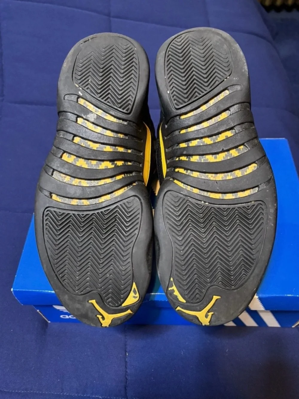 Jordan 12 Retro Black Taxi 2022 Size 8